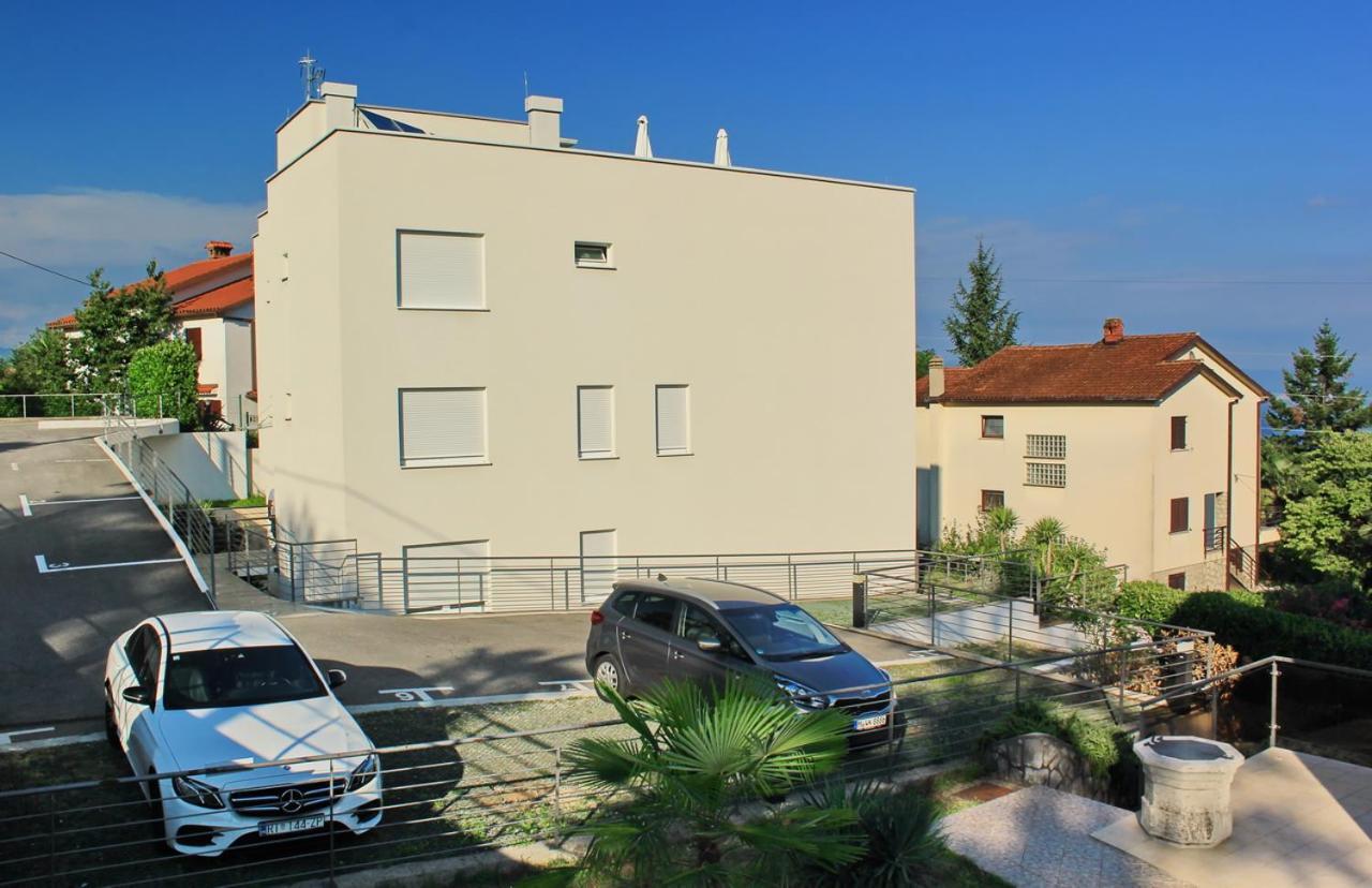 Apartments Anna Ičići Exterior foto